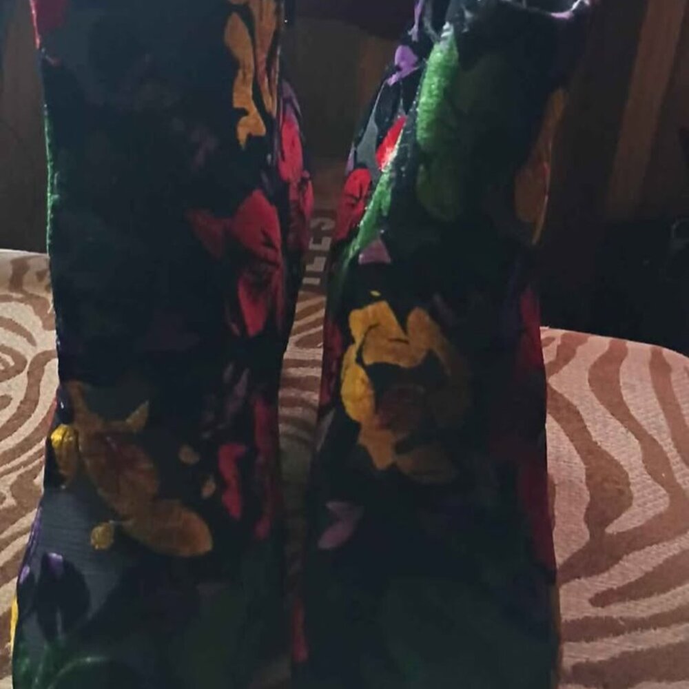 Boots - Picture 2 of 3